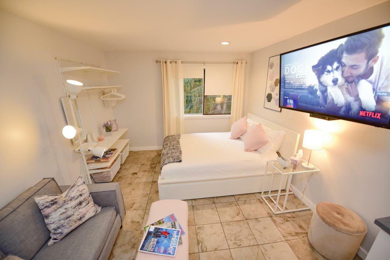 Newly Renovated Whistler Studio Kültér fotó